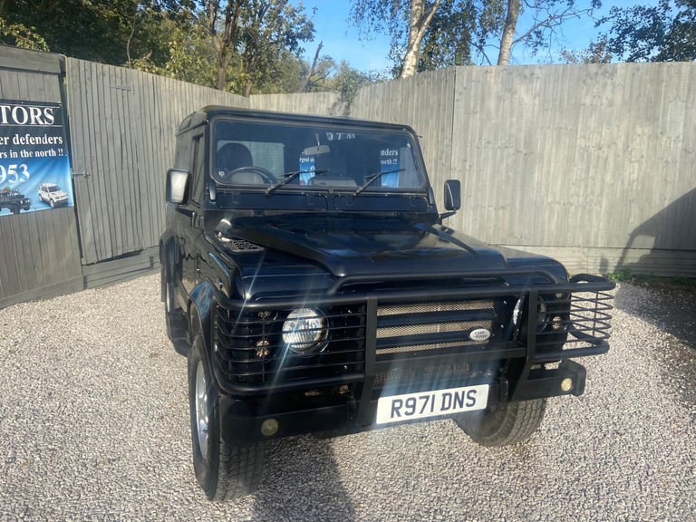  Land Rover Defender 90 2.5 TDi County Station Wagon 3dr Diesel Manual (111 bhp) Diesel Manual