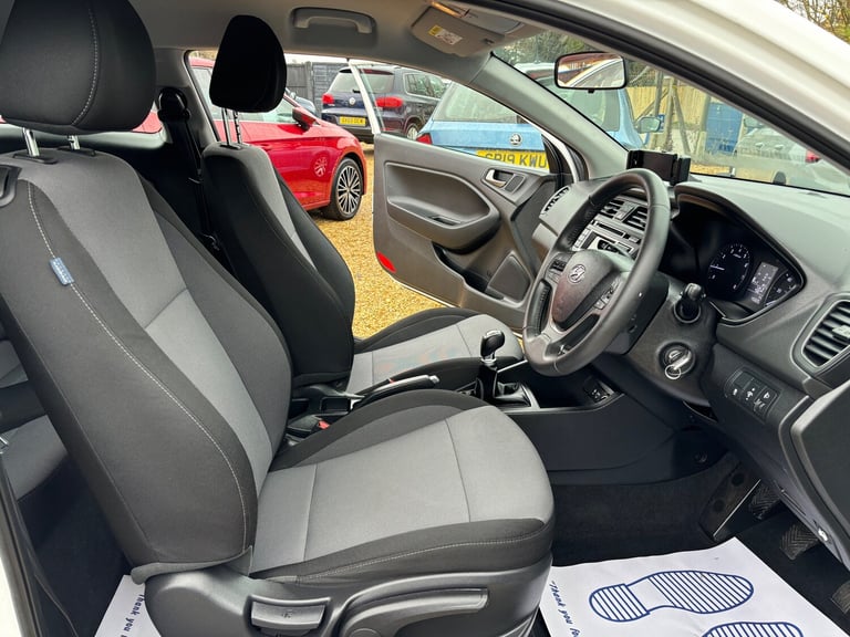 2017 Hyundai i20 1.2 SE Coupe 3dr Petrol Manual Euro 6 (84 ps) Petrol