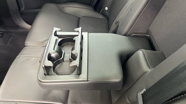 2025 Volvo XC90 Ultra, T8 AWD Plug-in hybrid, Dark, 7 Seats (BLIS, Panoramic Sunroof) Estate Petr...
