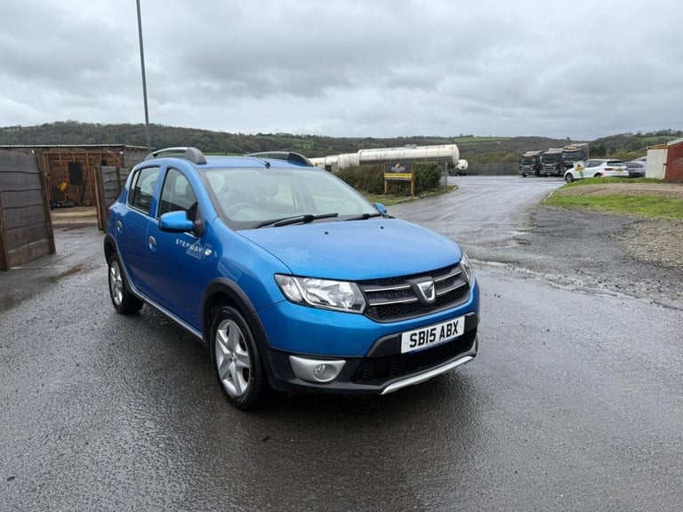 2015 Dacia Sandero Stepway 1.5 dCi Laureate Hatchback 5dr Diesel Manual Euro 5 (90 ps) Hatchback ...