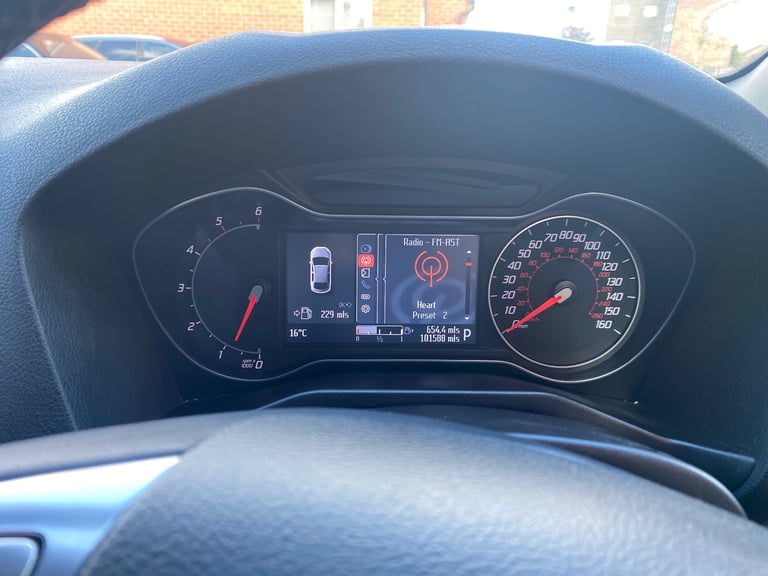 Ford, MONDEO, Estate, 2011, Semi-Auto, 1997 (cc), 5 doors