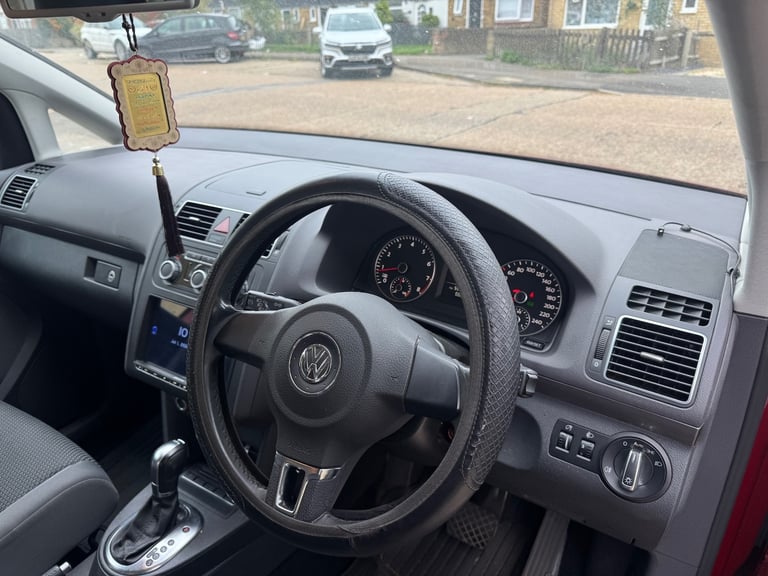 2024 Volkswagen Touran 1.4 TSi Auto MPV PETROL Automatic