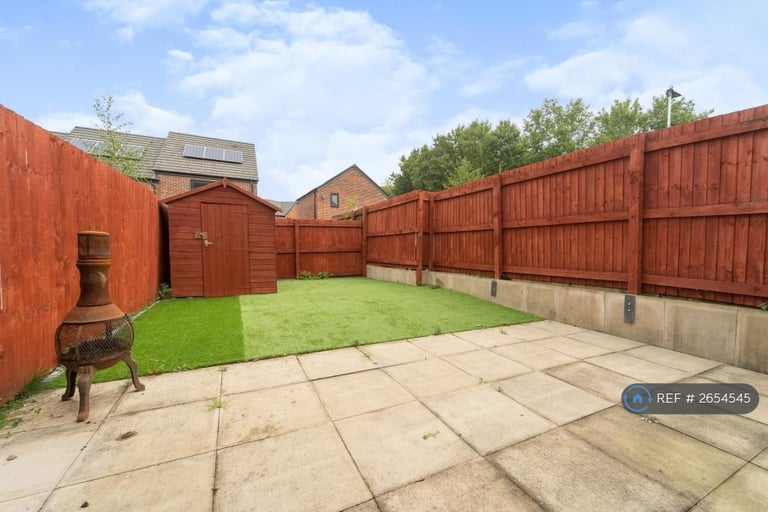 2 bedroom house in Lawnswood Road, Manchester, M12 (2 bed) (#2654545)