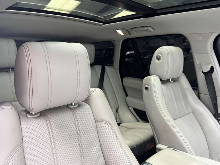 2015 Land Rover Range Rover 4.4 SDV8 Vogue SE 4dr Auto ESTATE DIESEL Automatic