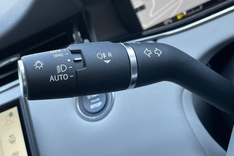 2025 Land Rover Range Rover Evoque 1.5 P270e Dynamic SE 5dr Auto ESTATE PETROL/ELECTRIC Automatic