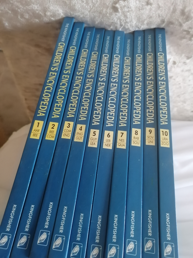 Encyclopedia britannica full set plus 3 sets plus atlas of children's encyclopedia 