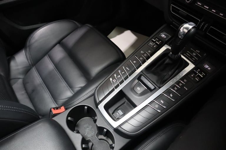 2019 D PORSCHE MACAN 3.0T V6 S SUV 5DR PETROL PDK 4WD EURO 6 (S/S) (354 PS)