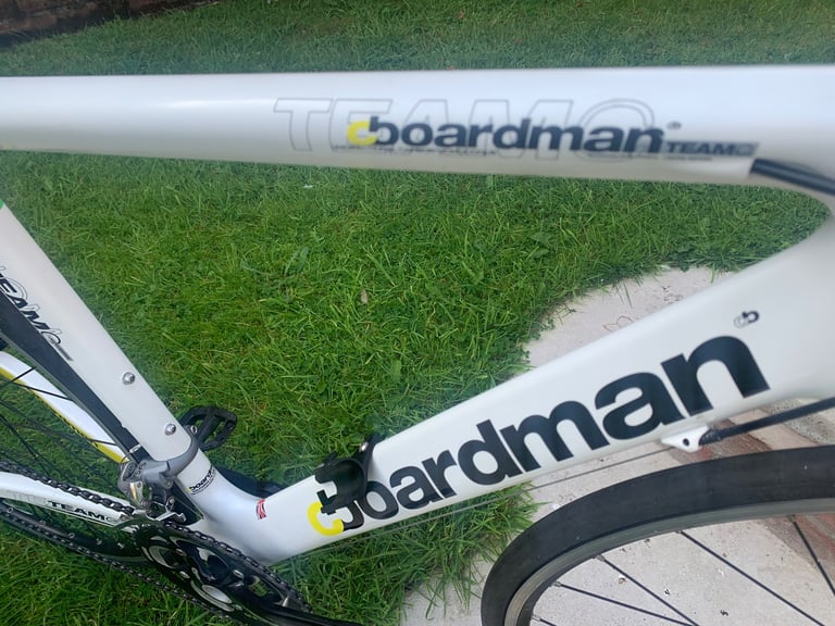 BOARDMAN TEAM C FULL CARBON ROAD BIKE,53cm FRAME,TIAGRA SHIFTERS/105 GEARS,FSA CRANK