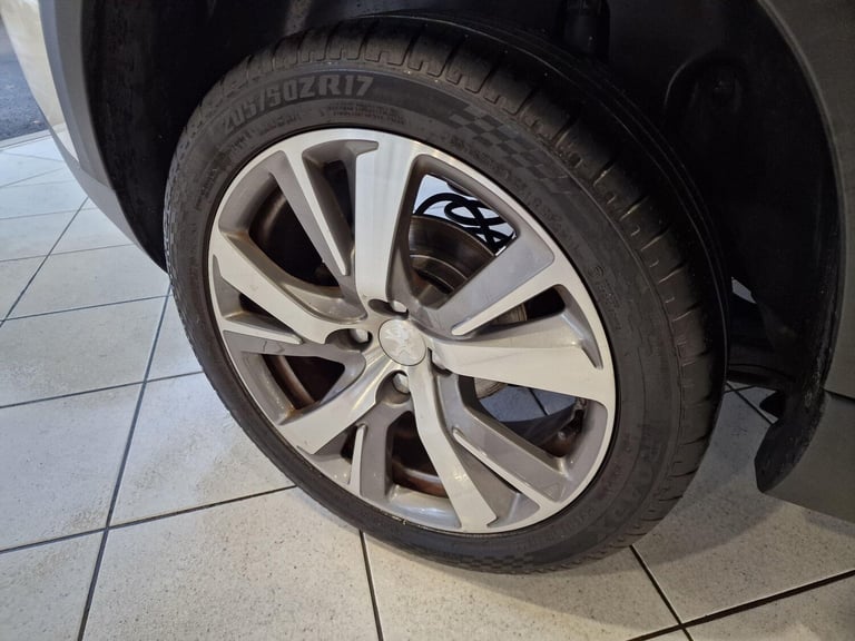 2018 Peugeot 2008 1.6 BlueHDi Allure Euro 6 (s/s) 5dr HATCHBACK Diesel Manual