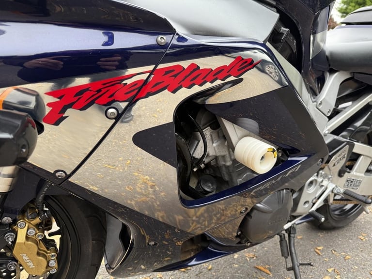 HONDA CBR900RR FIREBLADE 2002