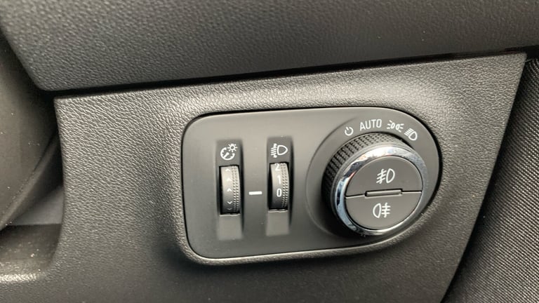 2019 Vauxhall Corsa 1.4i ecoTEC Griffin Hatchback 5dr Petrol Manual Euro 6 (75 ps) Hatchback Petr...