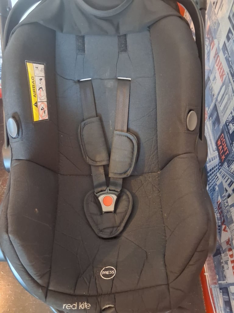 Baby seat with wheels 