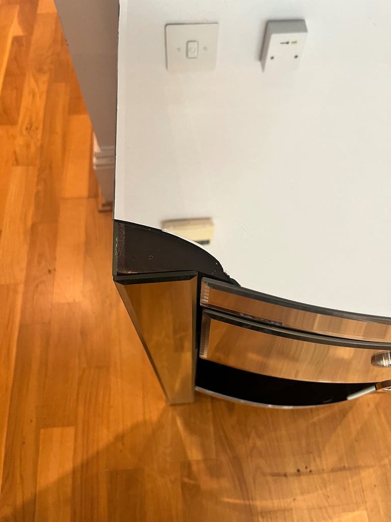 Set of Two Mirrored Bedside Tables