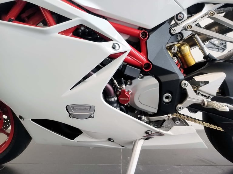 2015 MV Agusta F4 1000 White 1,135 Miles | £256 Dep & £256 pcm 7.9% APR