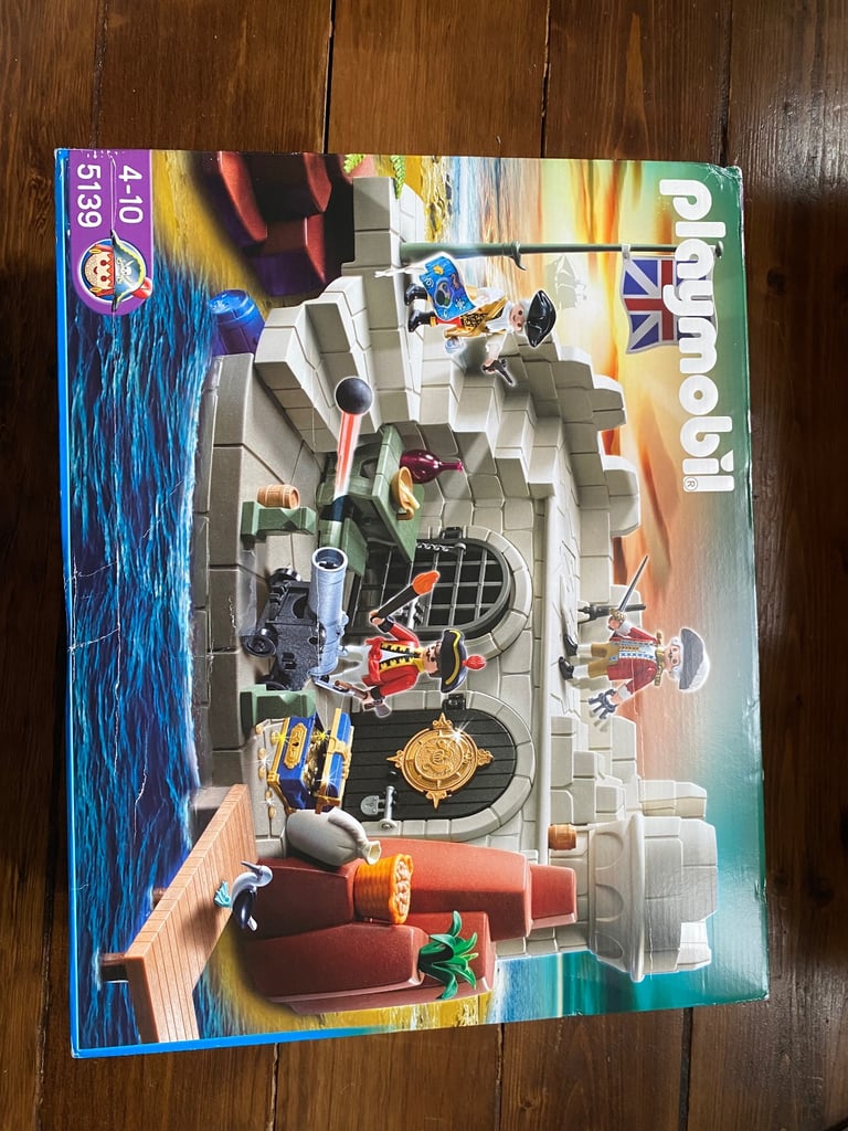 Playmobil 5179 Soldier's fort and dungeon