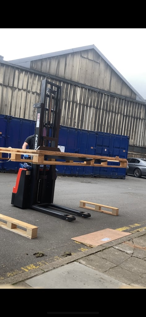 Noblelift  ECL1029 FULL ELECTRIC STACKER 1000KG