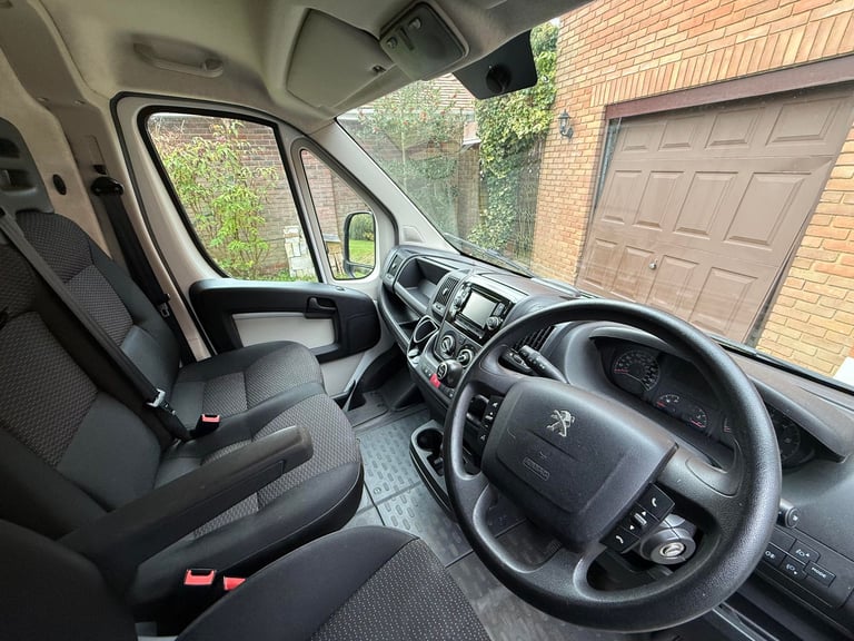 Peugeot Boxer 2016 2.0 BlueHDI Professional 335 L3 H2.