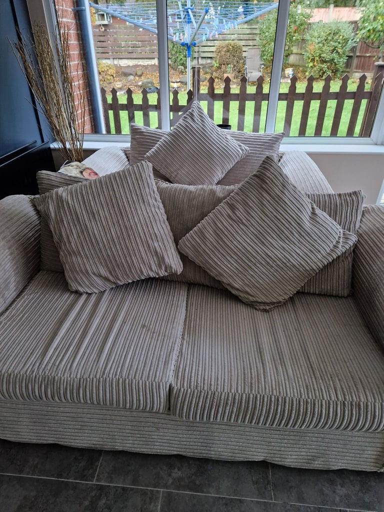 Beige sofa's 