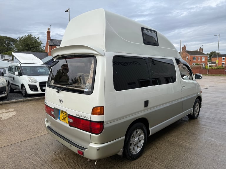 1997 Toyota Granvia Wellhouse 2.7 Petrol Automatic Camper Van 4 Berth