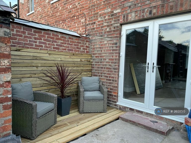 4 bedroom house in Gillbent Road, Cheadle Hulme, Cheadle, SK8 (4 bed) (#2651150)
