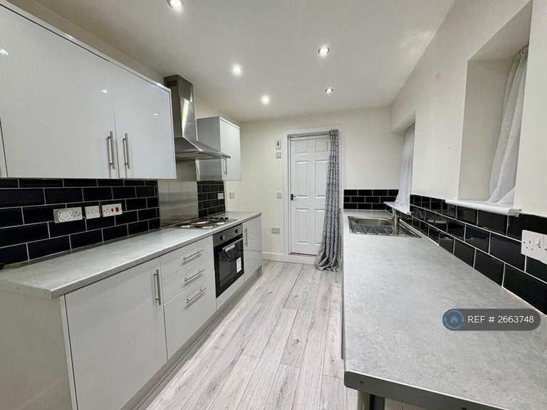 1 bedroom flat in Bracebridge Street, Nuneaton, CV11 (1 bed) (#2663748)