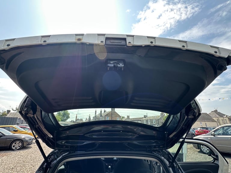 FINANCE AVAILABLE - VERY LOW MILEAGE SMART FORFOUR