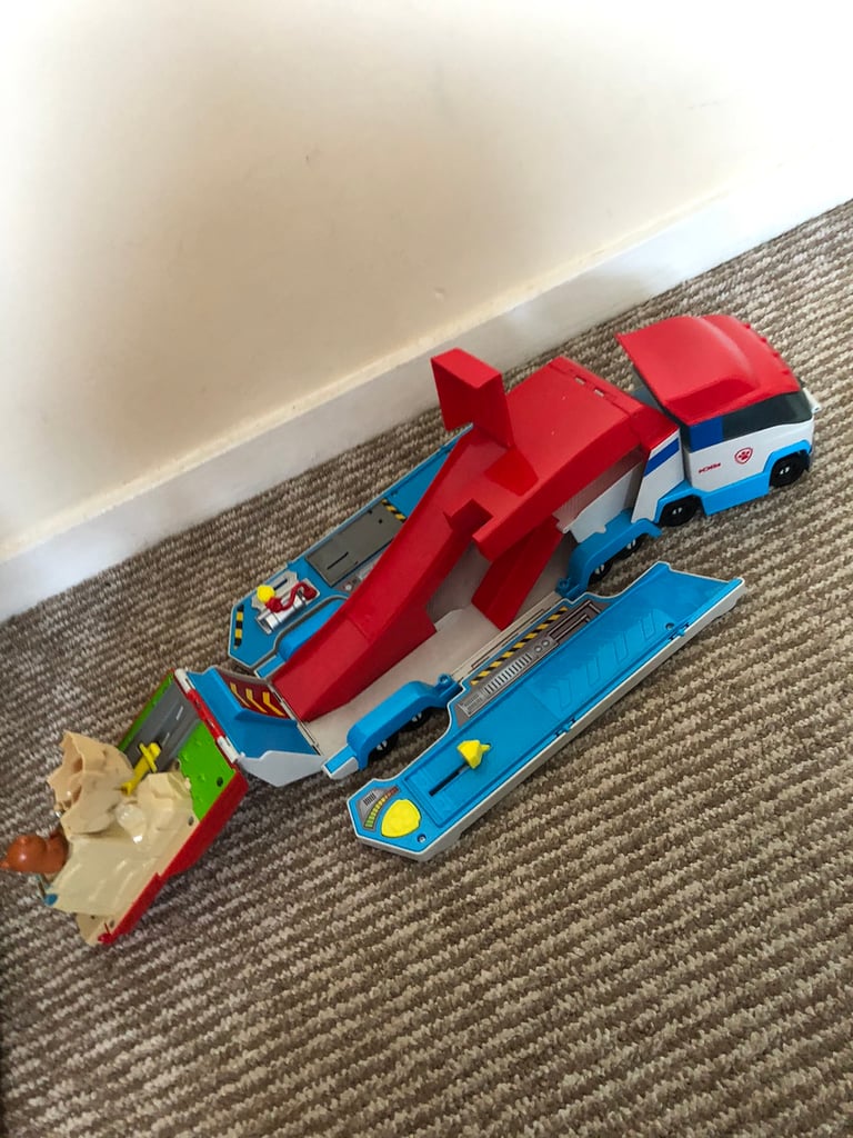 Toy lorry 