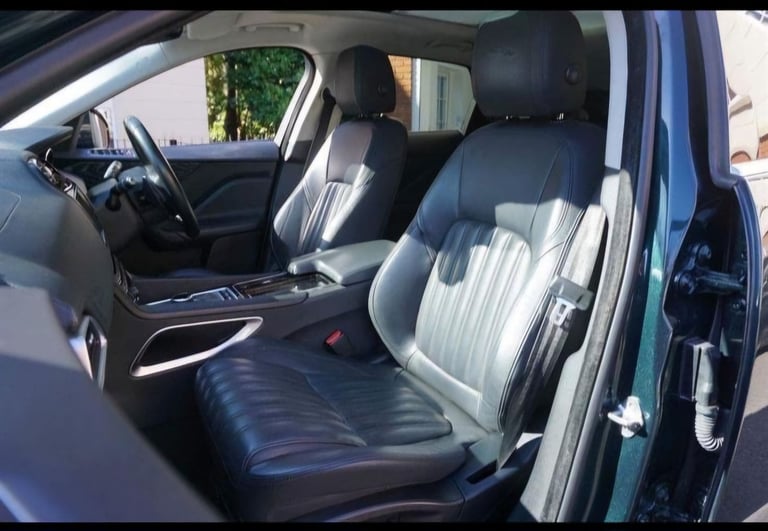 Jaguar, F-PACE, Estate, 2016, Other, 1999 (cc), 5 doors