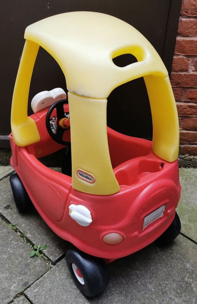 LITTLE TIKES COZY COUPE CAR