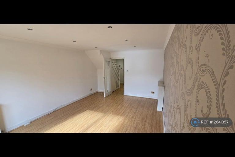 2 bedroom house in Constance Road, Sutton, SM1 (2 bed) (#2641357)