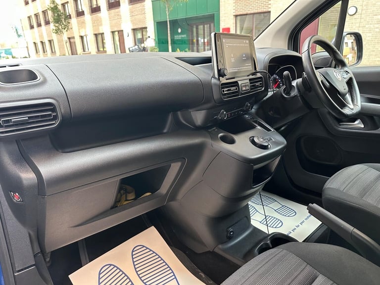 2020 Vauxhall Combo Life 1.5 Turbo D BlueInjection Energy Auto Euro 6 (s/s) 5dr MPV Diesel Automatic