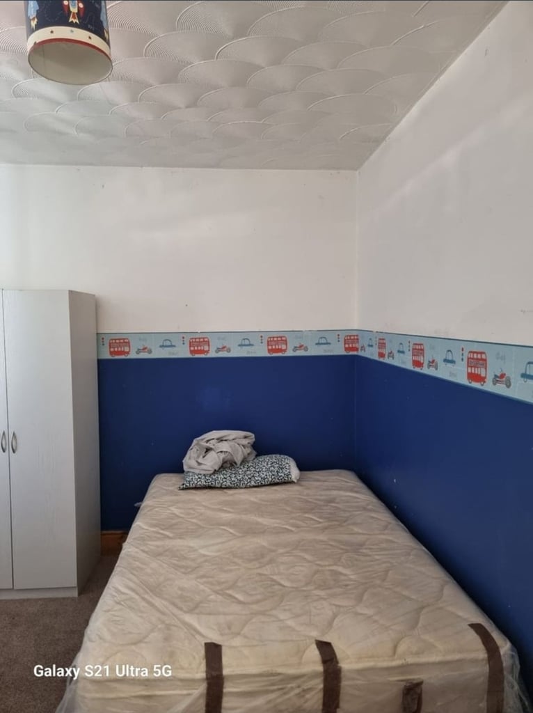 1 room available in 3 bedroom house 