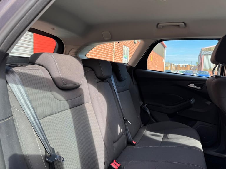 2013 Ford Focus 1.6 TDCi Titanium Euro 5 (s/s) 5dr ESTATE Diesel Manual