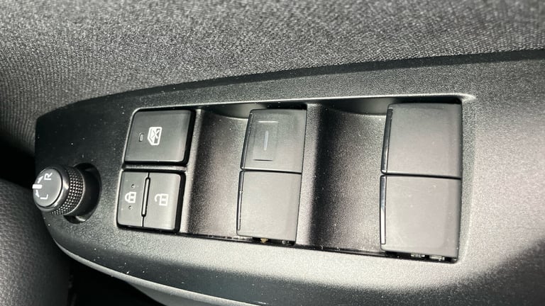 2023 Toyota Yaris 1.5 Hybrid Design 5dr CVT Hybrid Hatchback Hatchback Hybrid Automatic