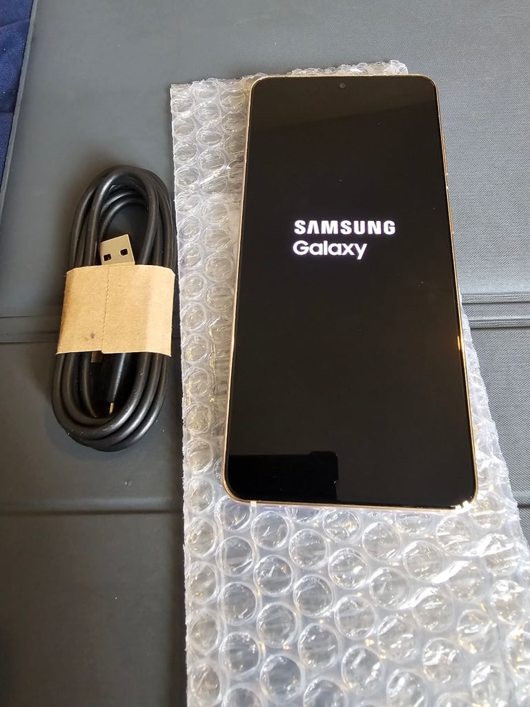 Samsung s21 5g 128gb dual sim unlocked £100
