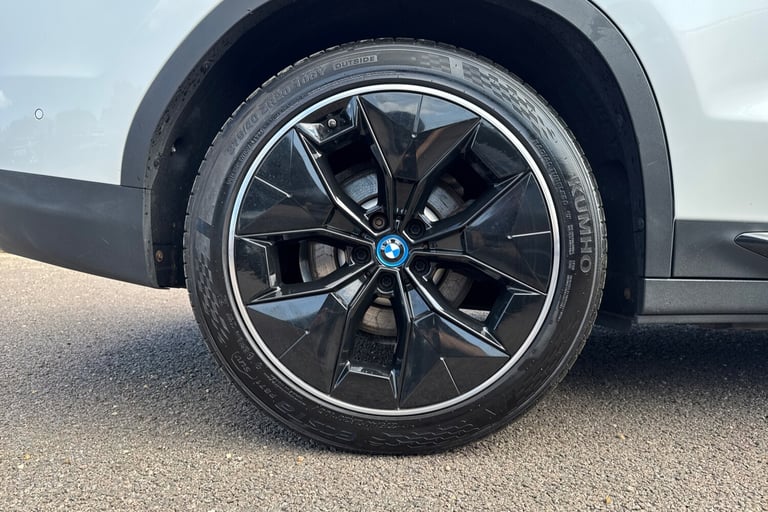  BMW Ix3 80kwh Premier Edition Suv 5dr Electric Auto 286 Ps Electric