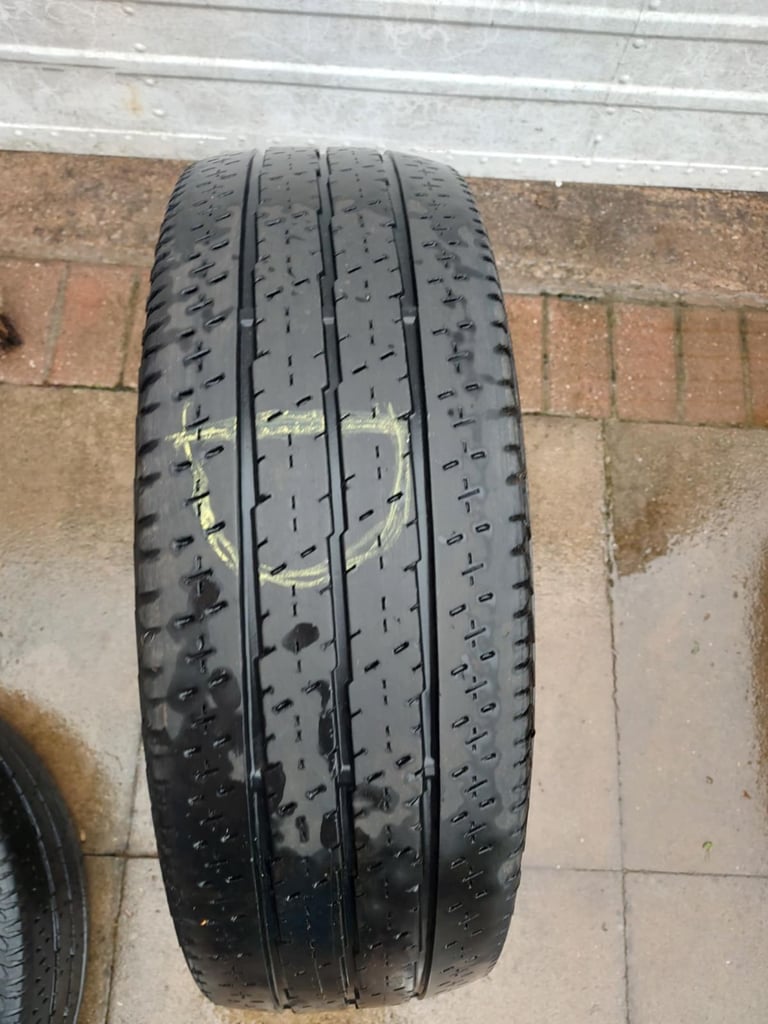 X5 tyres - Continental Vanco 2   215/70R 15C 109/107S