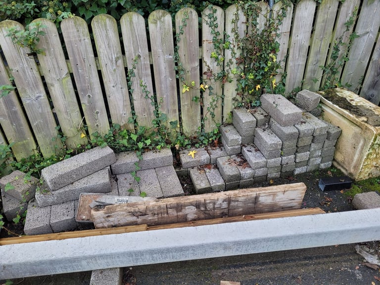 ☆REDUCED PRICE☆ Prestressed Head / Concrete Lintels for sale