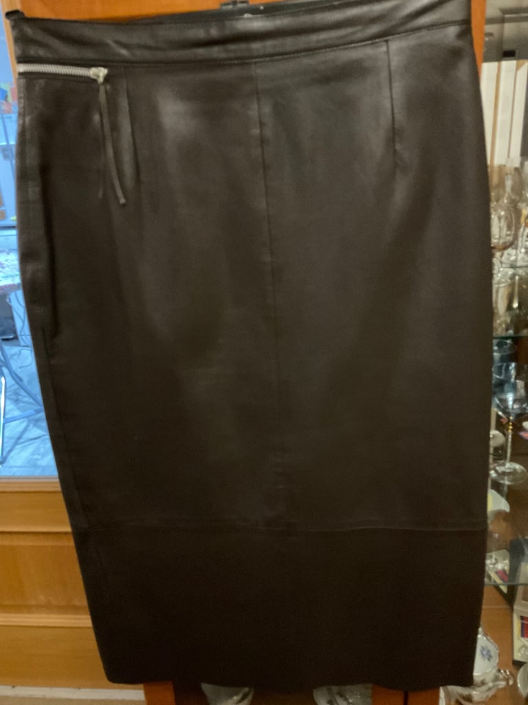 Ladies Dark Brown Leather Skirt by Gerry Webber size 14 | in Kelty ...