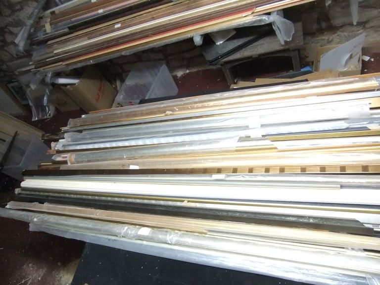 Lge JOBLOT OF RANDOM WOODEN PICTURE FRAMING MOULDINGS & WORK BENCH - MUST GO SOON - £1-2k VALUE 