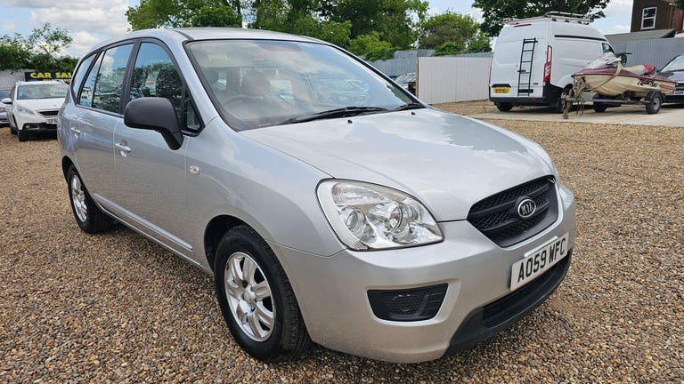 KIA CARENS 1.6 S 2009