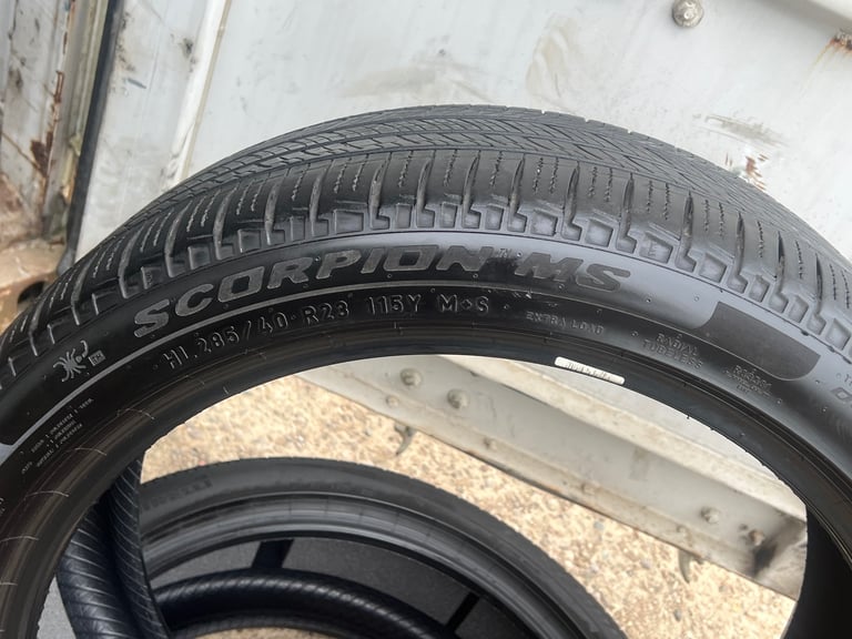 285 45 R22 114Y PIRELLI SCORPION ZERO M+S PART WORN 5-6 MM 