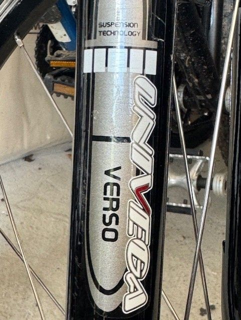 Univega Terreno 400 AL2 OPTI Hybrid Bike – Durable, Comfortable & Ready to Ride