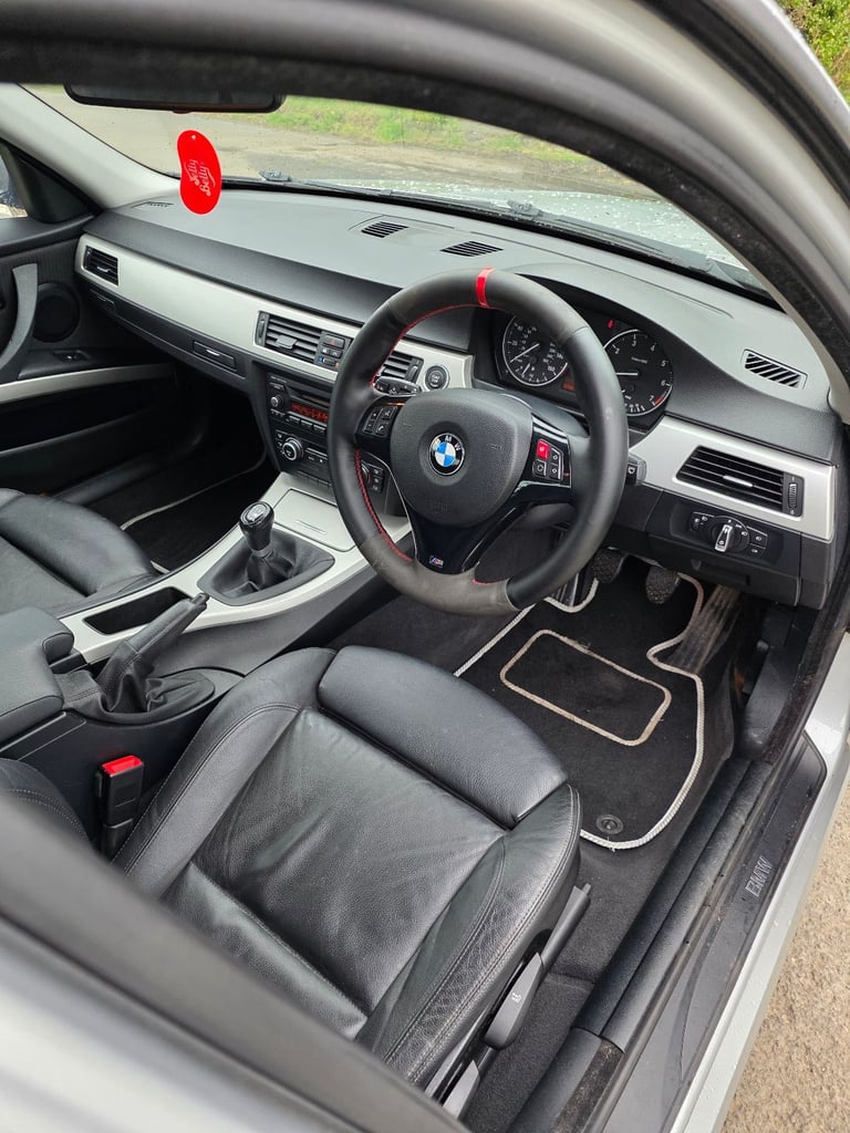 BMW 318i full year mot