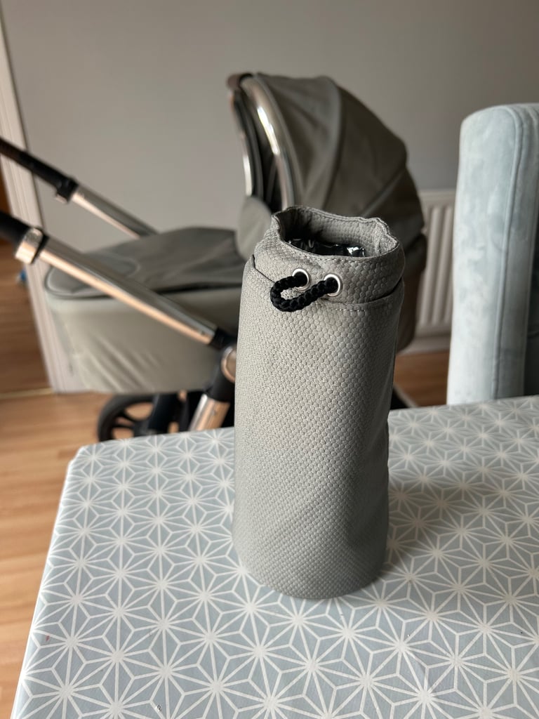 Ocaro travel system - buggy pushchair  Carry Cot