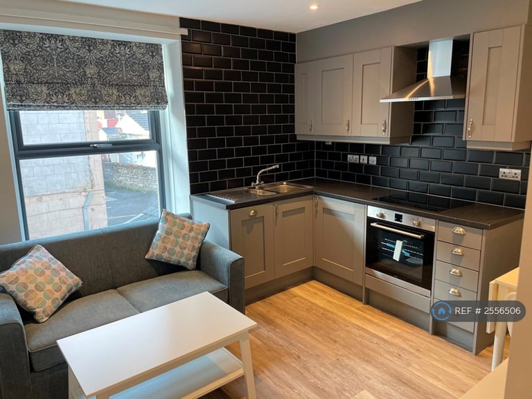 1 bedroom flat in Washington Street, Workington, CA14 (1 bed) (#2556506)