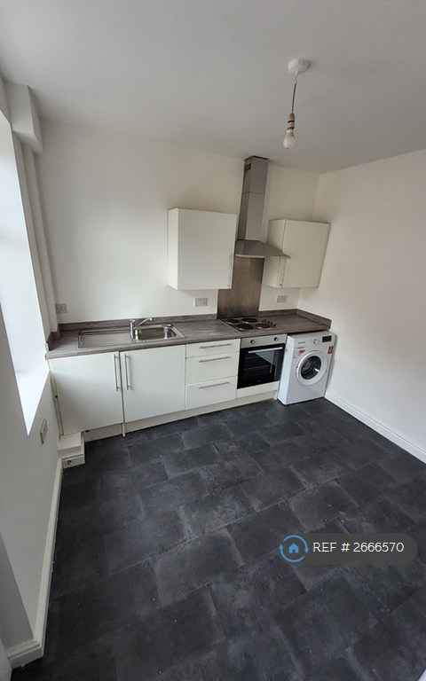 2 bedroom house in Regent Street, Nelson, BB9 (2 bed) (#2666570)