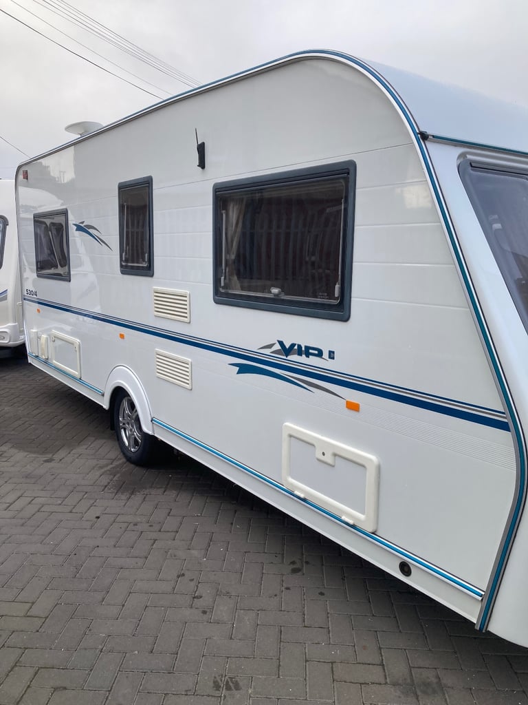 Coachman VIP 430/4 Fixed Bed