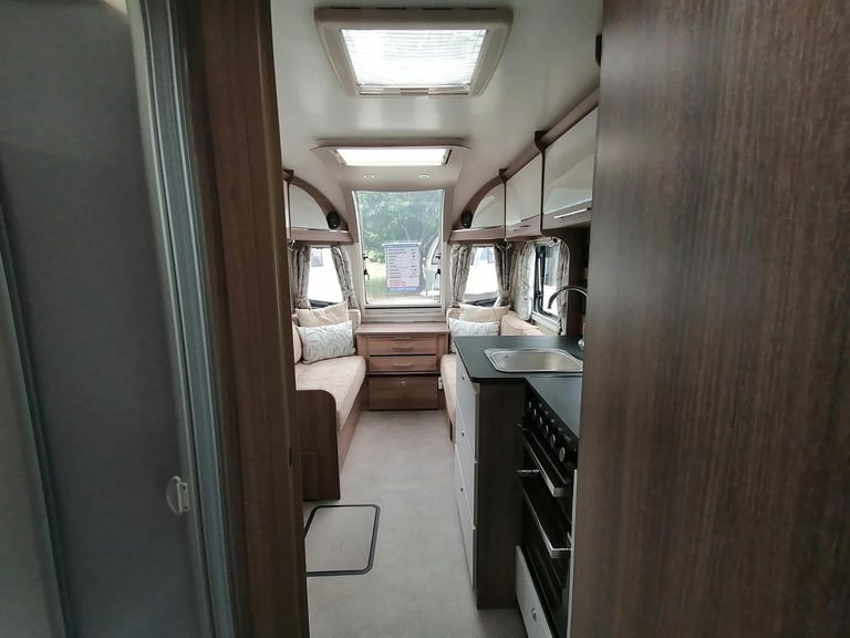 2018 Bailey Unicorn Cabrera