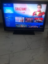 Sharp lcd tv 32” with remote 
